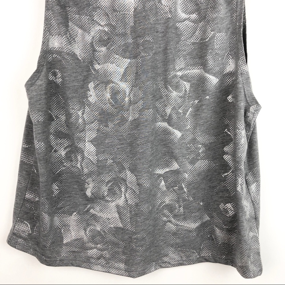 Fabletics Taryn Printed V-Neck Tank Metallic Print - Picture 5 of 13